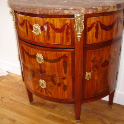 commode demi-lune 002